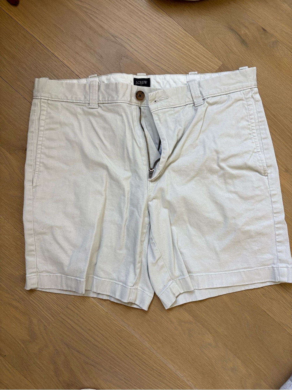 J. Crew Men’s White Flat Front Cotton Chino Shorts